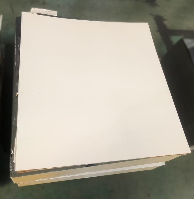 แผ่นเหล็กวิลาดพิมพ์ลายสีขาว SPTE คุณภาพสูงสำหรับบรรจุภัณฑ์อาหารและเครื่องดื่ม